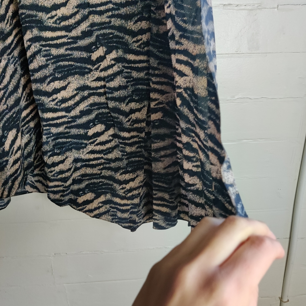 JAYGODFREY Silk Animal Print Open Shoulder Blouse - Picture 5 of 9